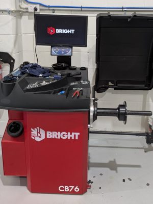 Bright CB76 Wheel Balancer