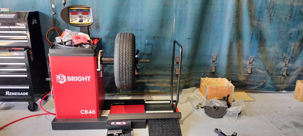 heavy duty wheel balancing machine
